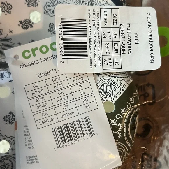 UNISEX CROCS Bandana Style with Classic Clog Design SZ M7 W9 NWT - Picture 4 of 7